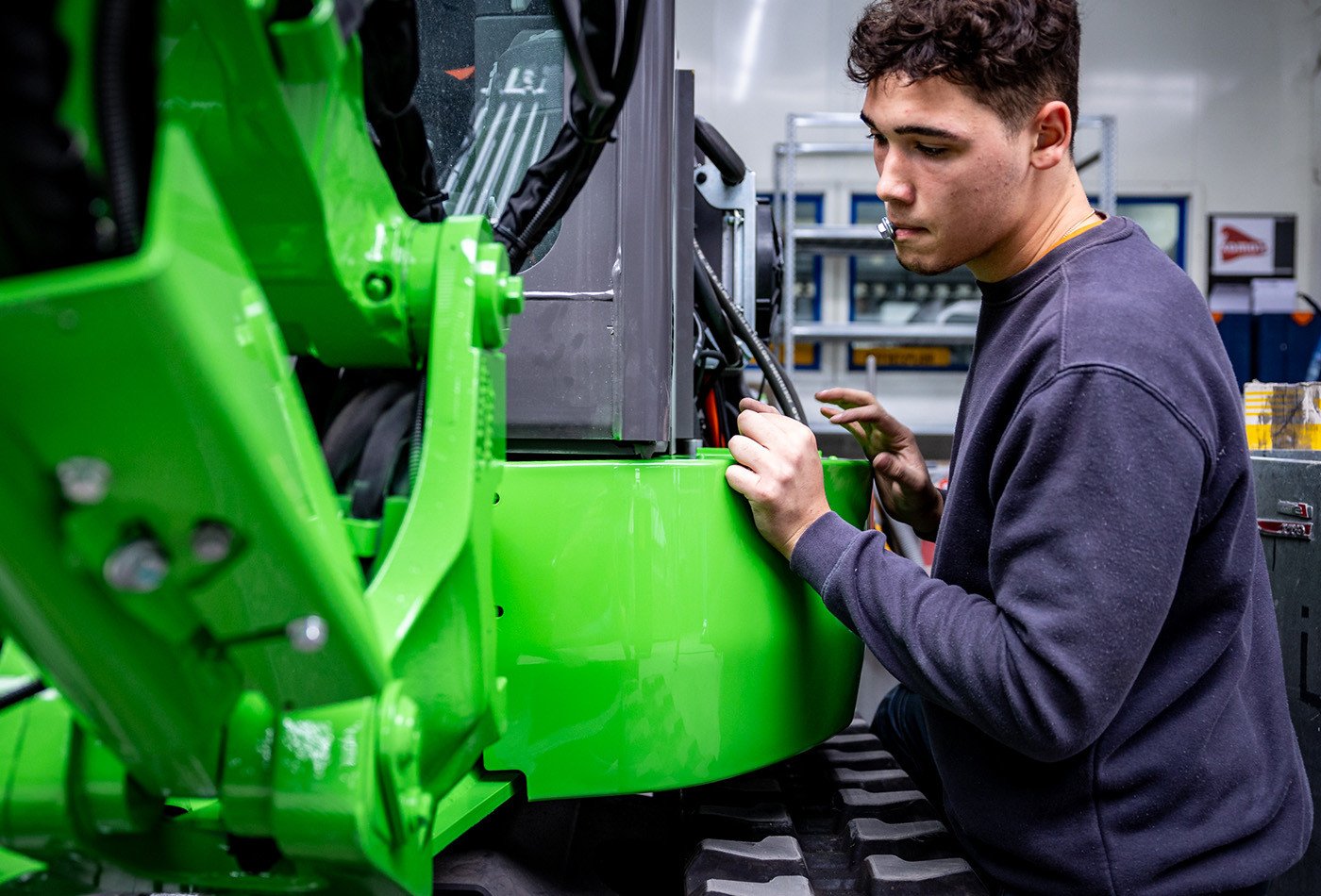 Leerling autoschadehersteller bij Plus Autoschade
