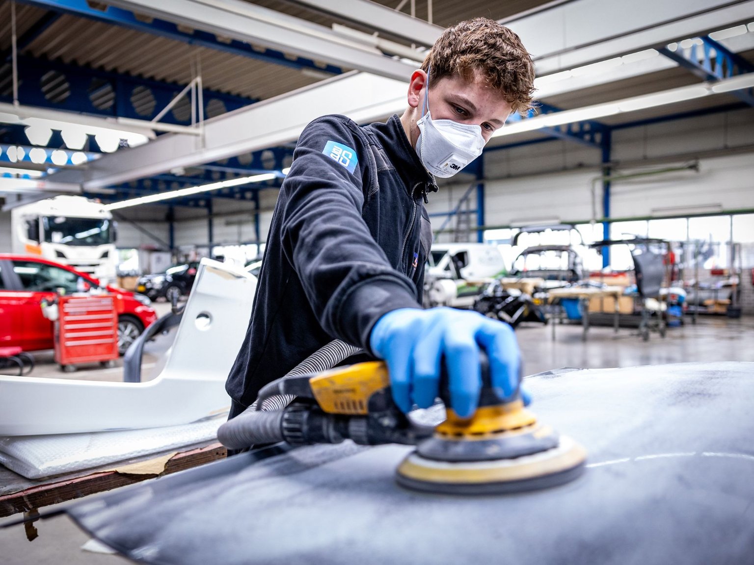 Eerste Plaatwerker bij J. de Boer Autoschade in Ter Aar