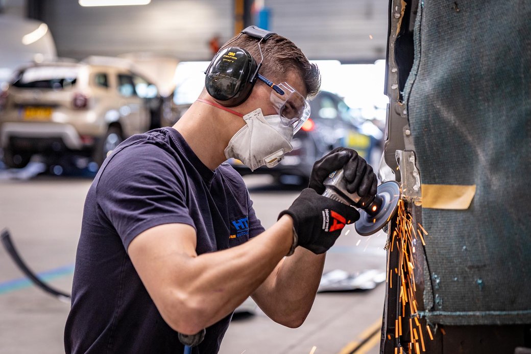 HTH Hagen Autoschade autoschade Apeldoorn schuren