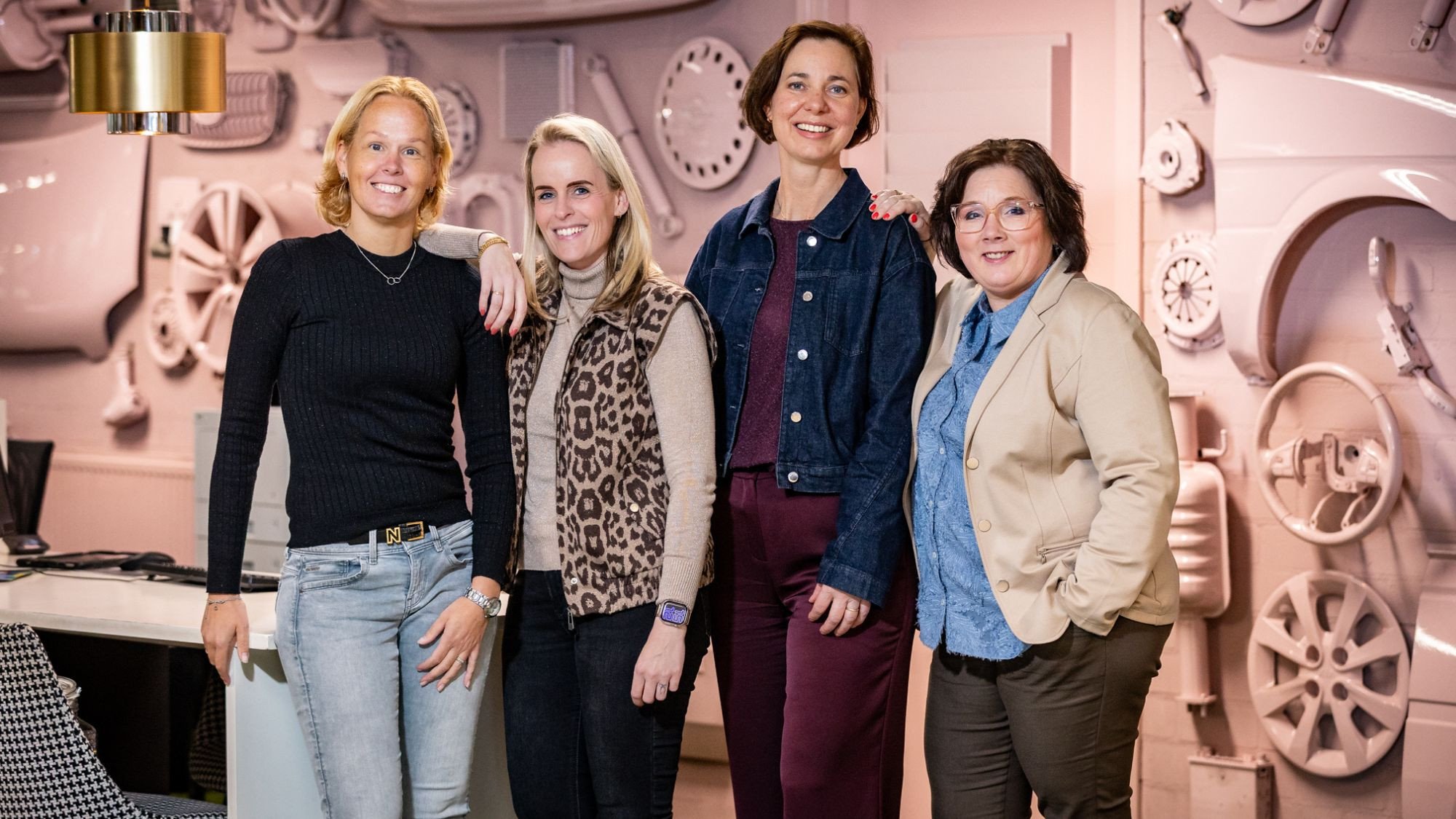 https://cms.aas-schadeherstel.nl/assets/den-bosch-dames-van-hurkmans.jpg
