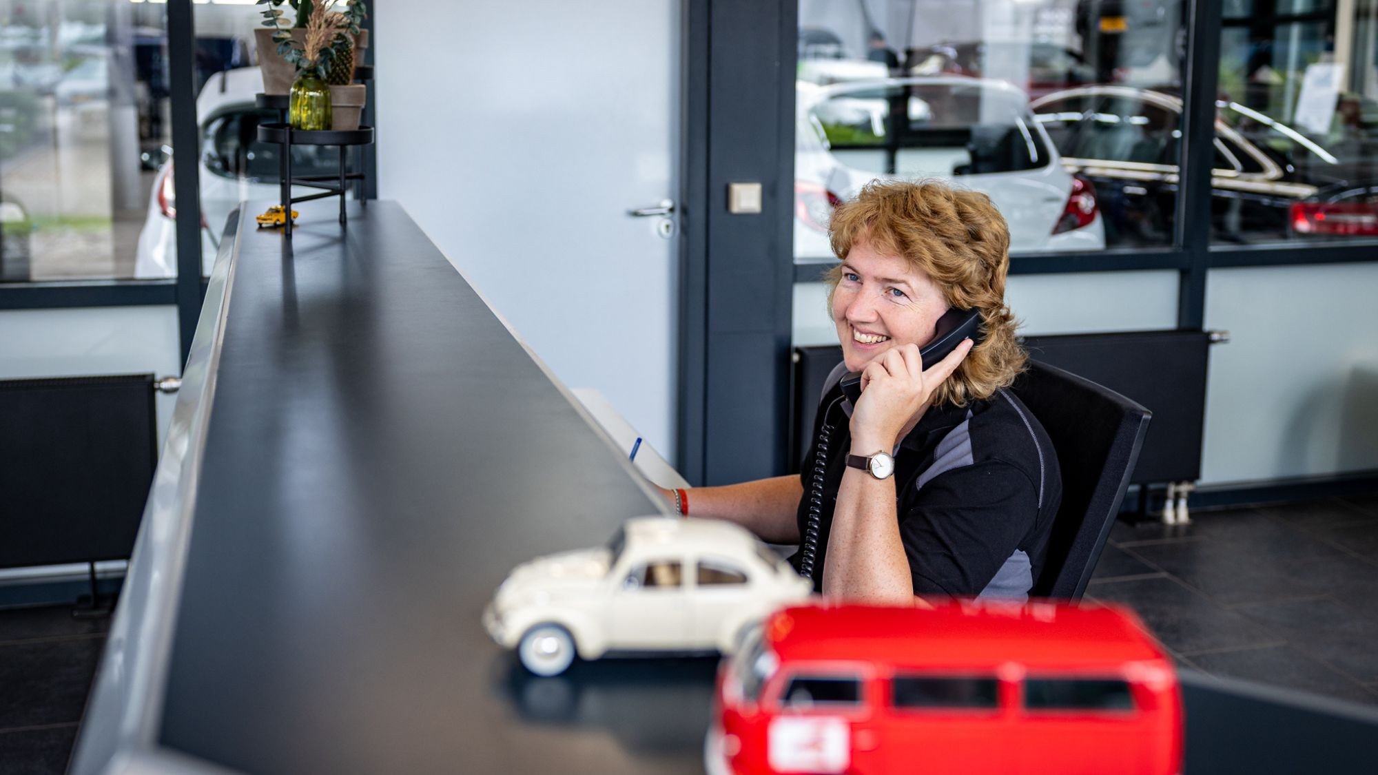 https://cms.aas-schadeherstel.nl/assets/giessen-receptie-telefoon.jpg