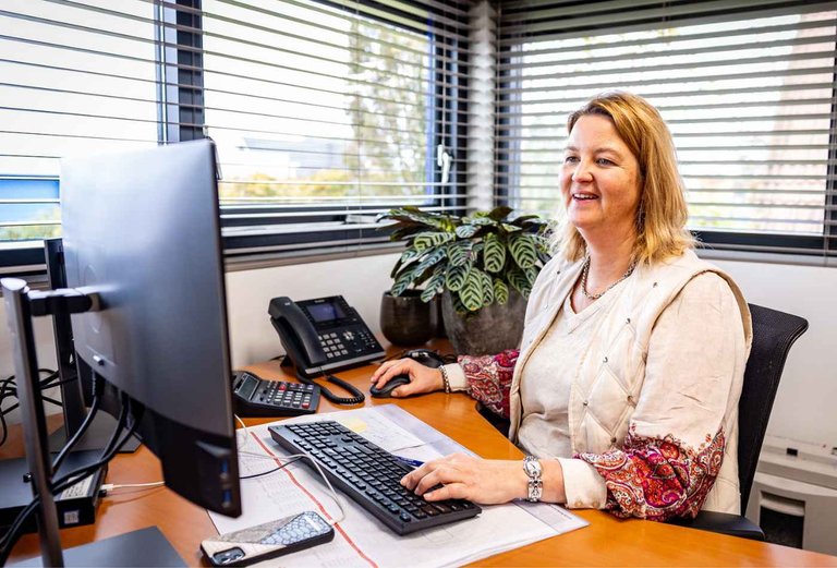 Front-office & management